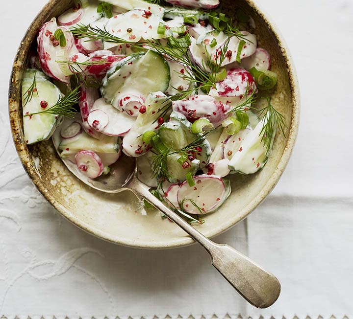 Radish & pink peppercorn salad