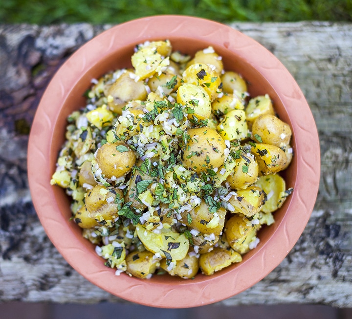 Vinaigrette potatoes with capers & shallots