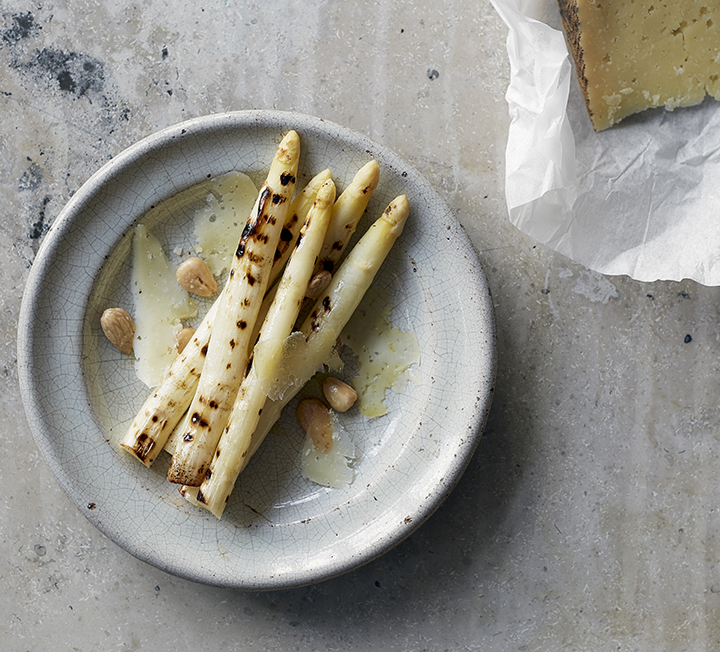 White asparagus with manchego & marcona almonds