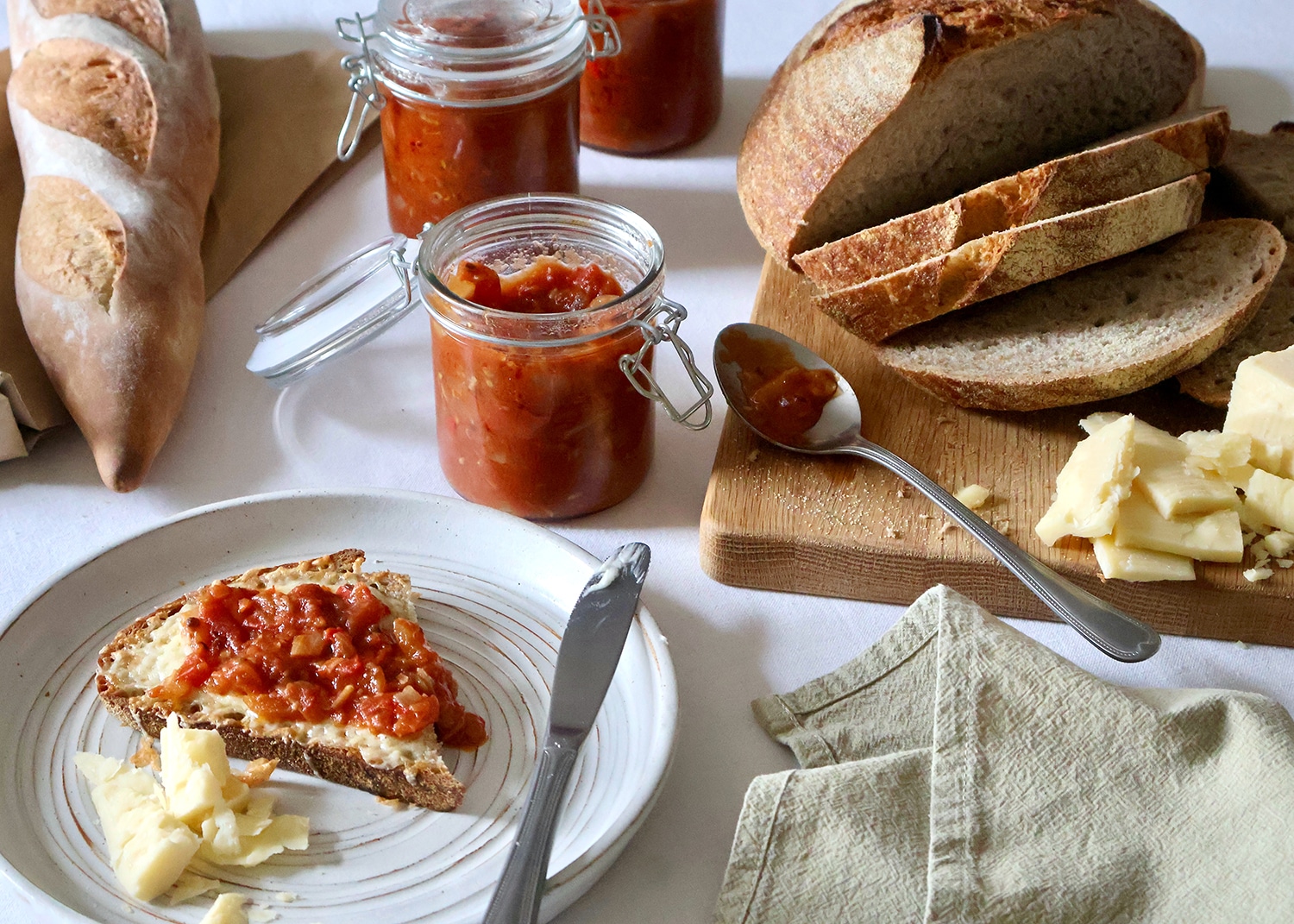 Tomato, chilli & tamarind chutney made with Borough Markert ingredients