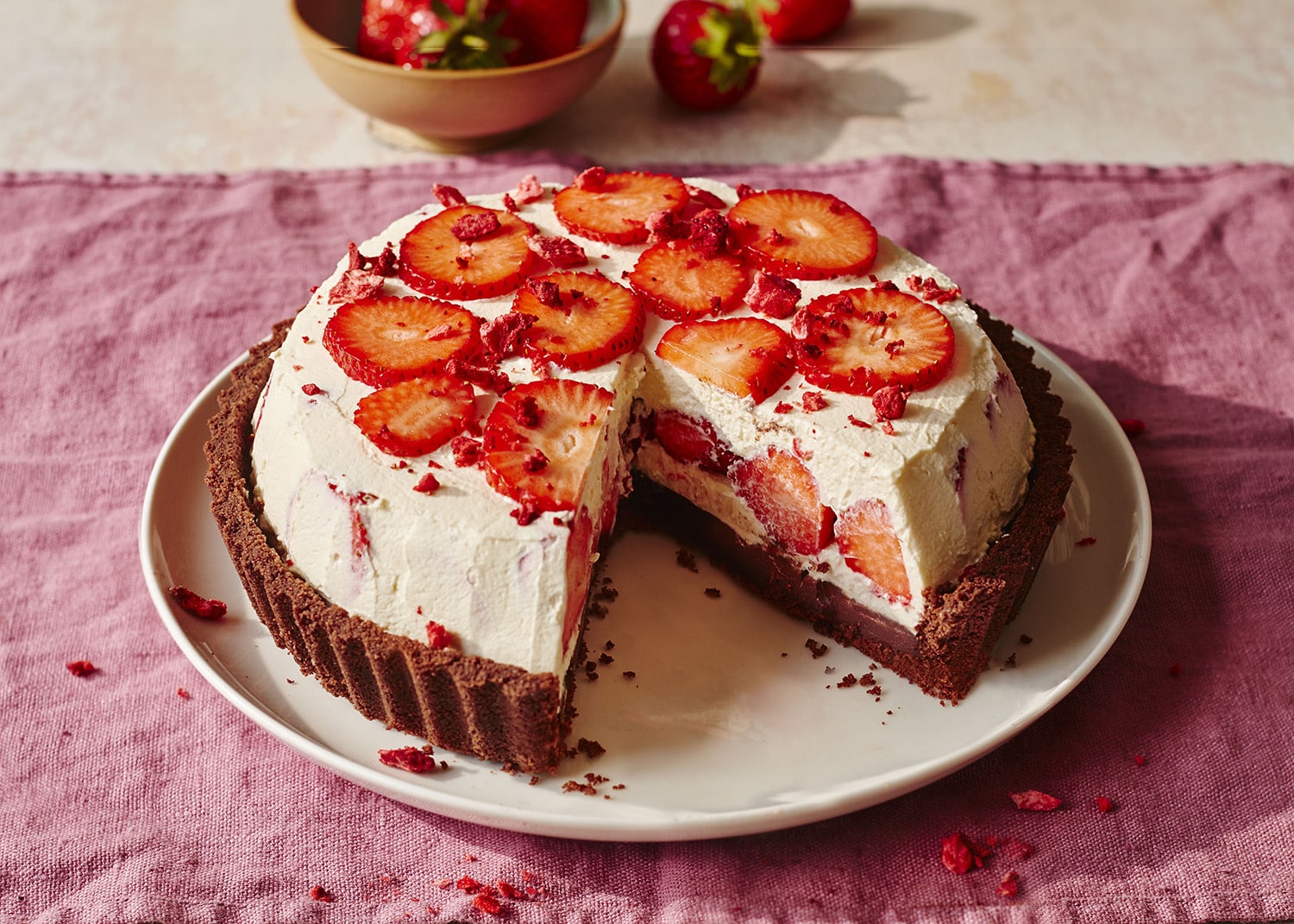 Strawberry & chocolate cream pie