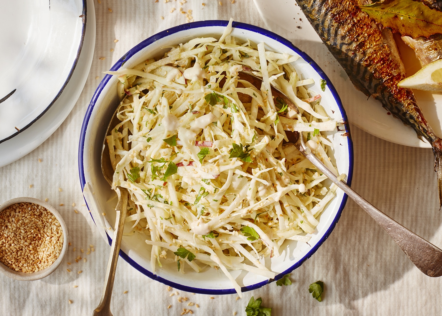 White cabbage, kohlrabi, apple & tahini slaw