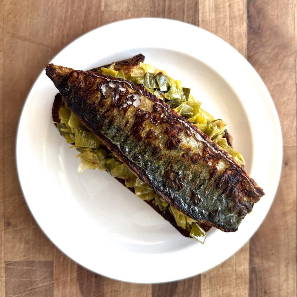 Pan-fried mackerel & leeks on toast