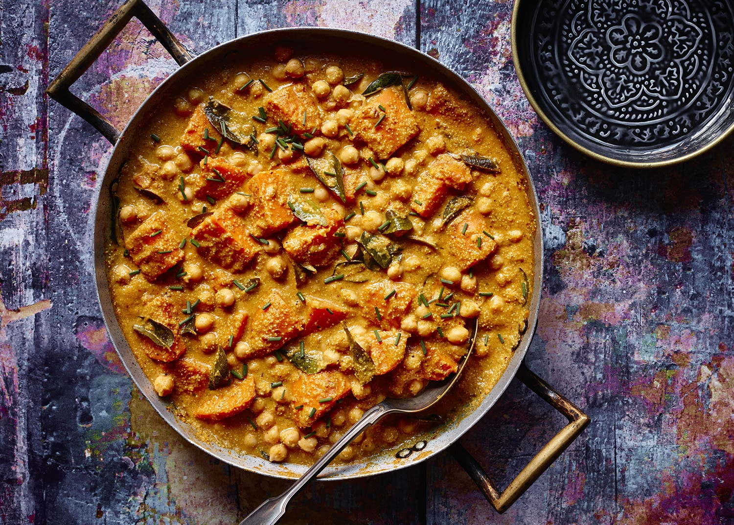 Sweet potato with almond and white poppy seeds